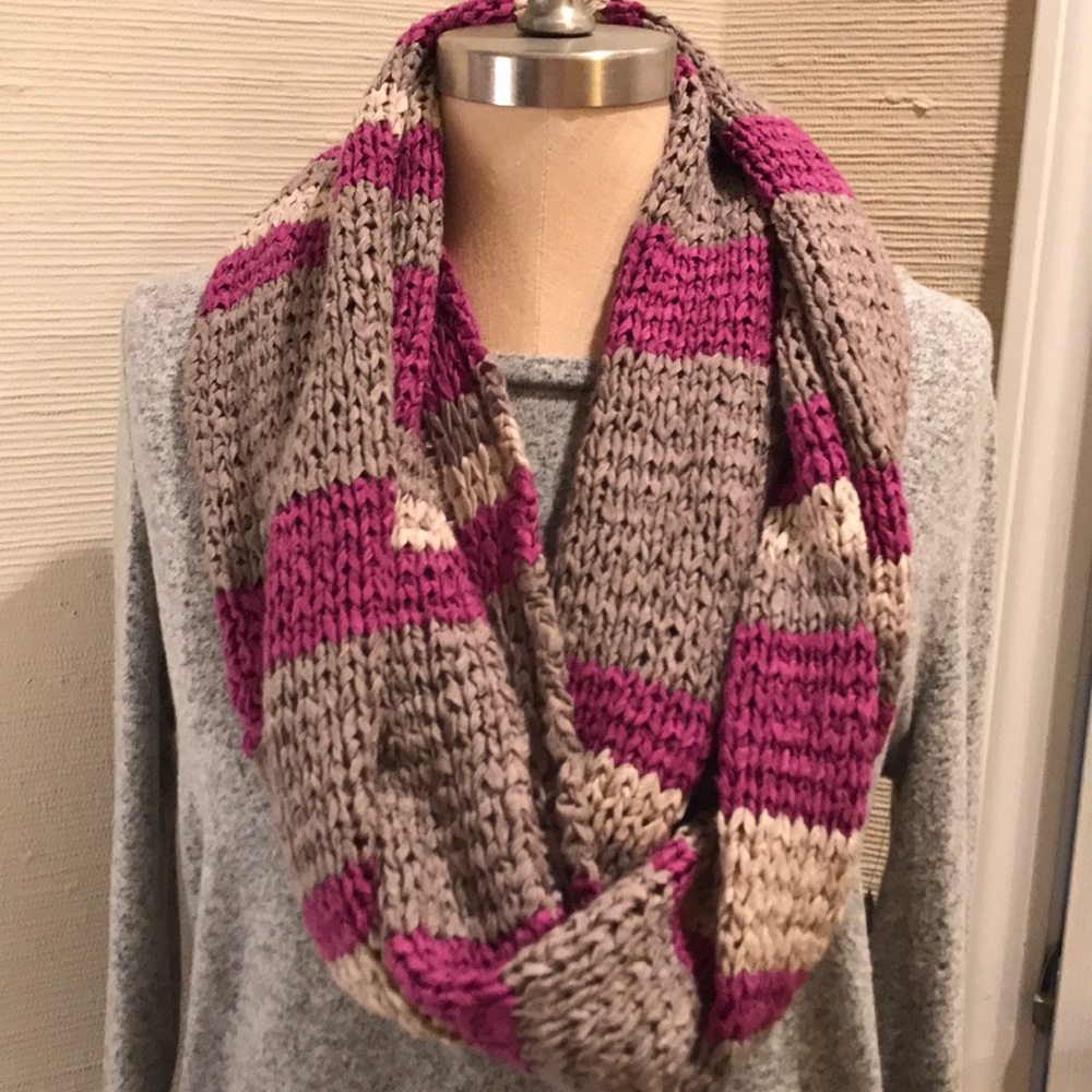 LOFT scarf
