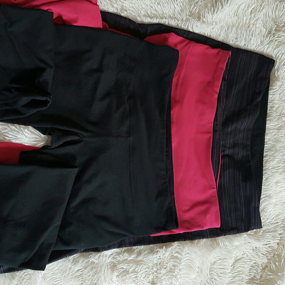 Under armur workout yoga pans (capri) - Picture 2 of 3