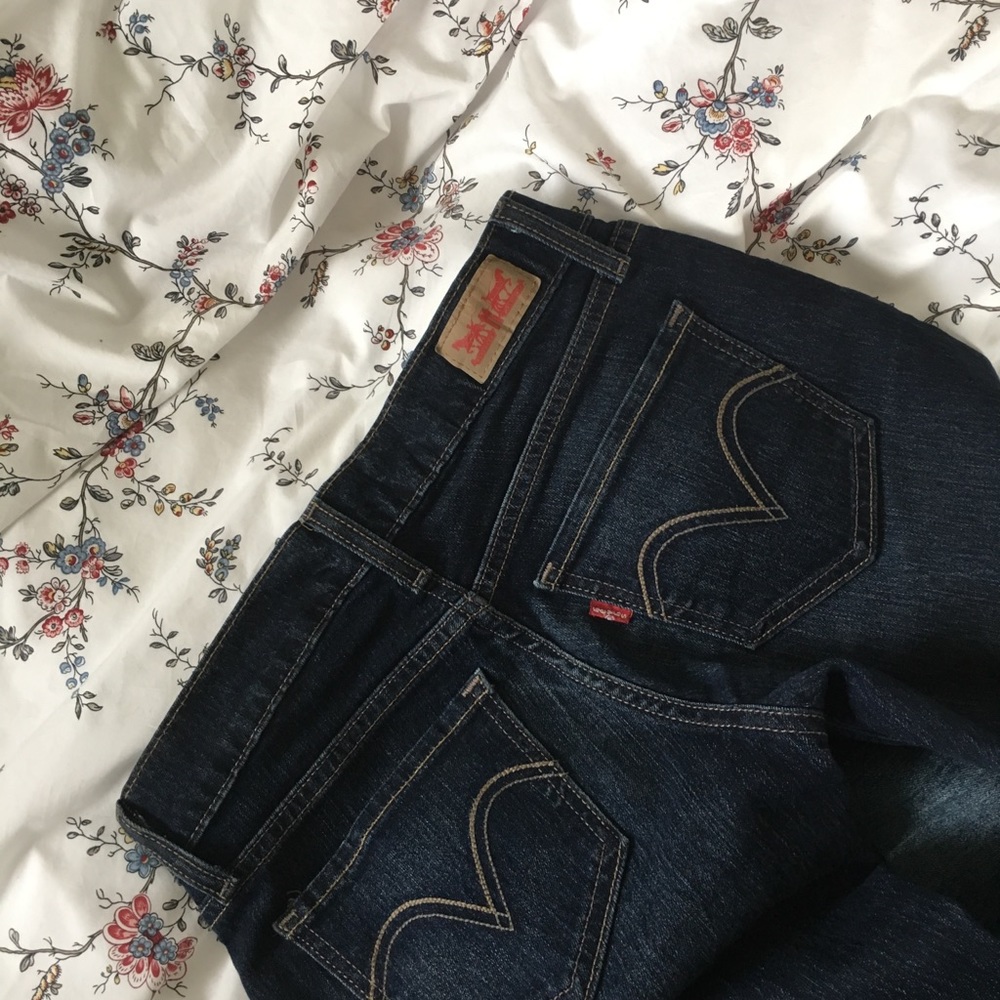 Levi’s 524 skinny low rise Jean