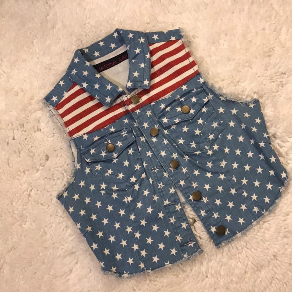 Cute little cropped vest 🇺🇸
