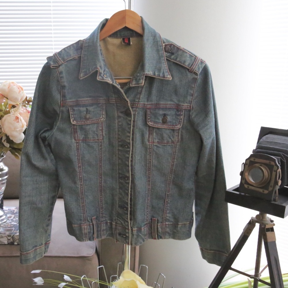Vintage Jean Jacket with Contrast Stitching