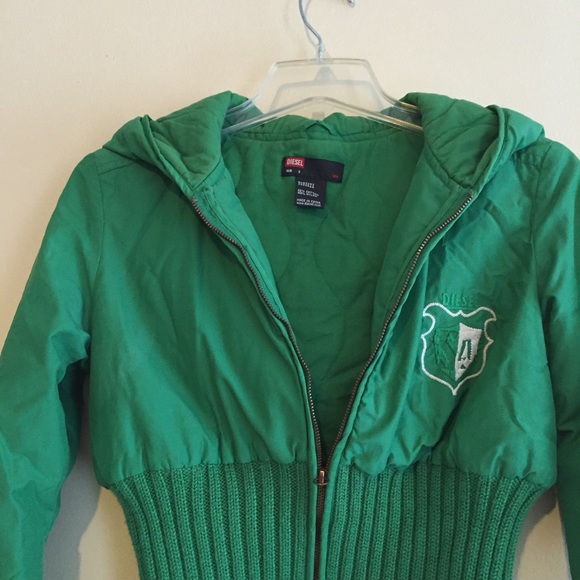 SOLD! Vintage Diesel Green puffy jacket with hood - Picture 4 of 9