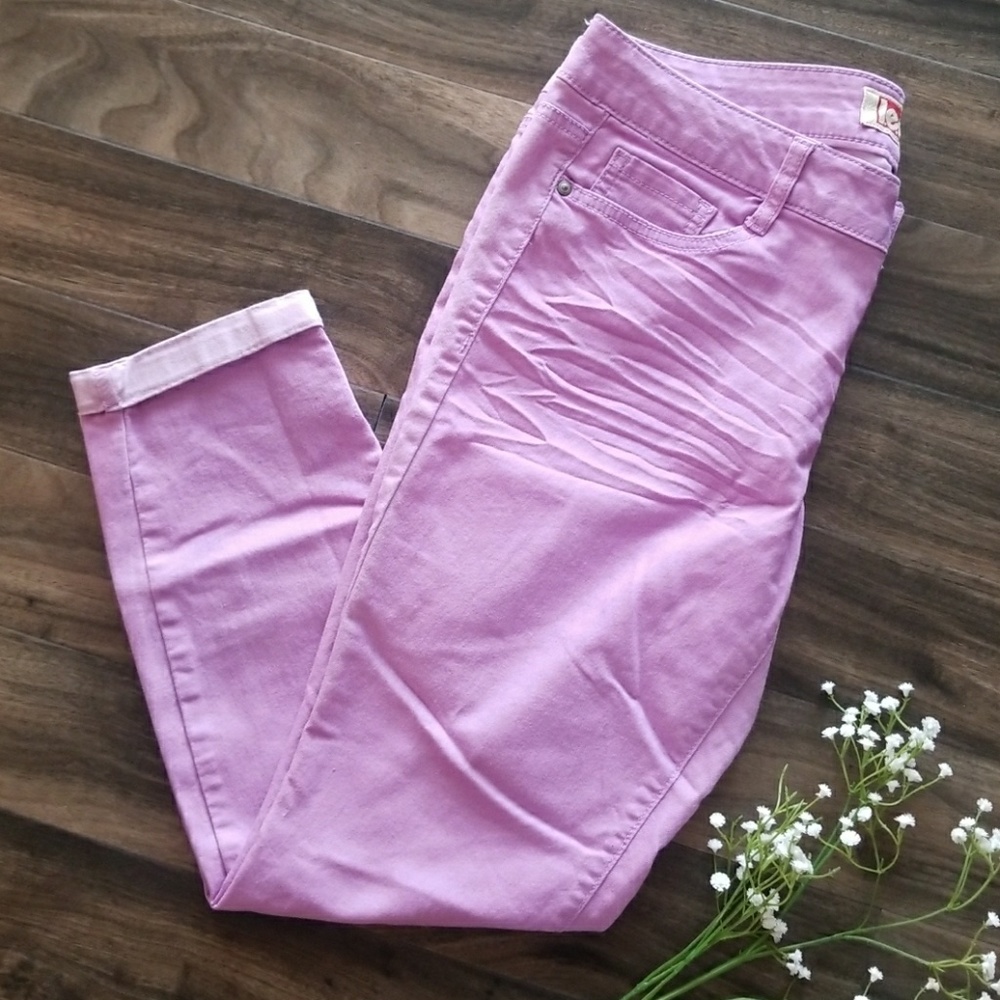 💜 Super Cute L.E.I crop jeggings💜
