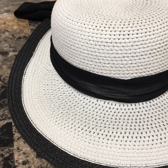 Beach Hat ☀️ - Picture 3 of 4