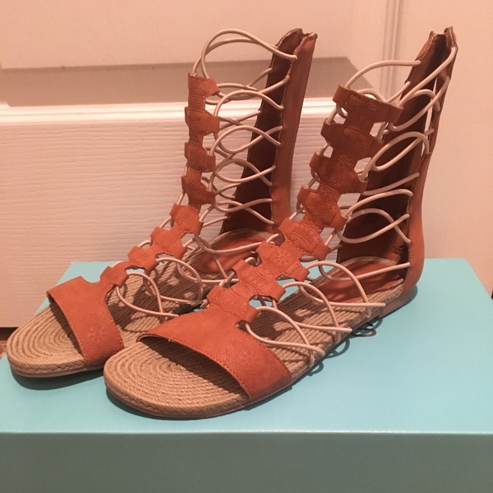 Tan gladiators brand new. Never worn.