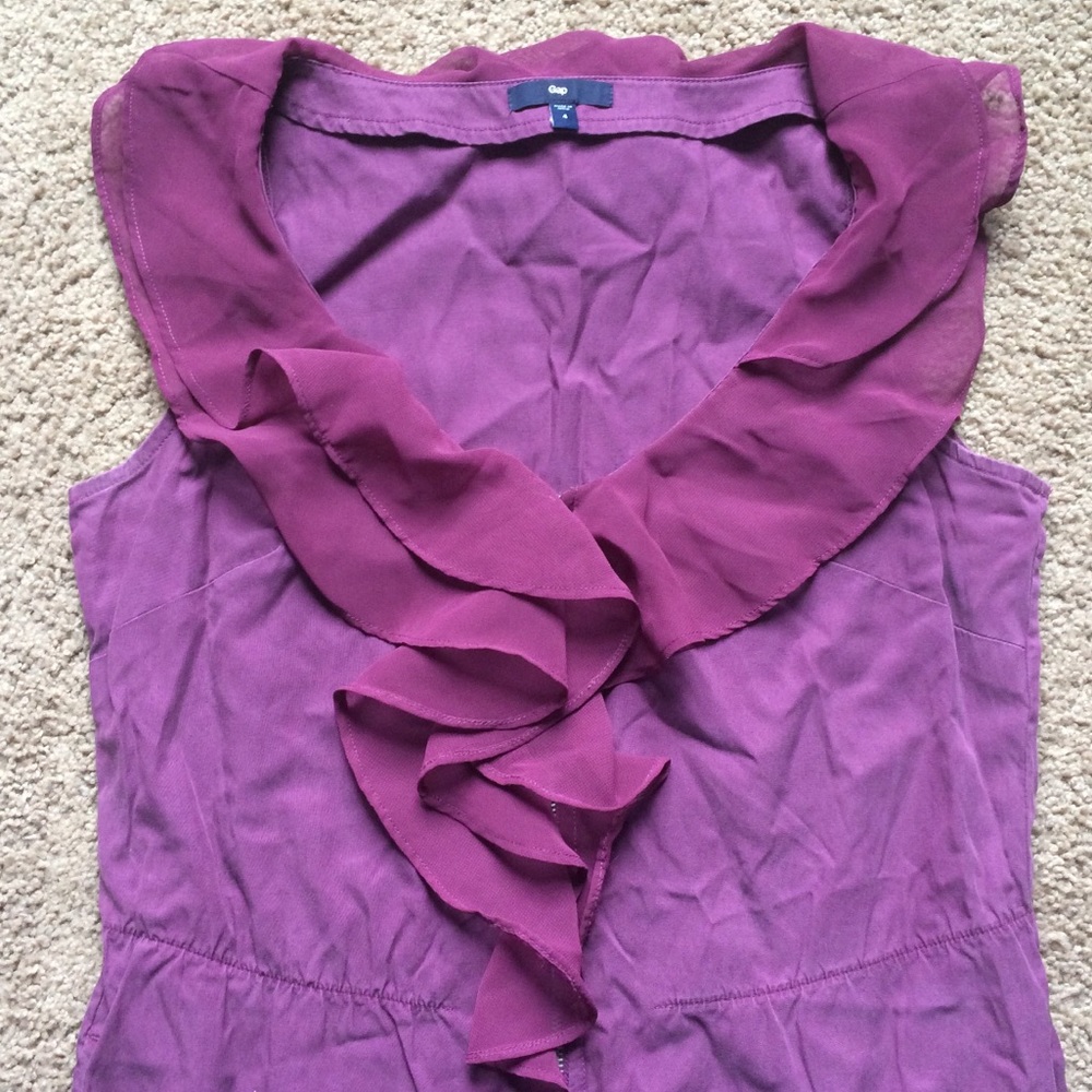 🍀 GAP dress with pockets begging to be ironed 😊