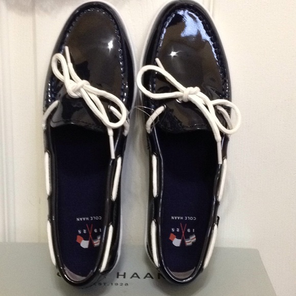 New Cole Haan NAntucket Camp Navy Patent Shoes 9B - Picture 2 of 3