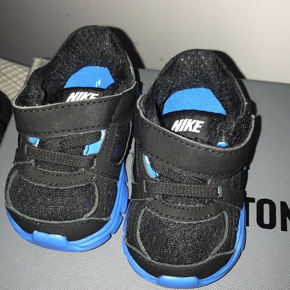 Infant Boys Nike gym shoes