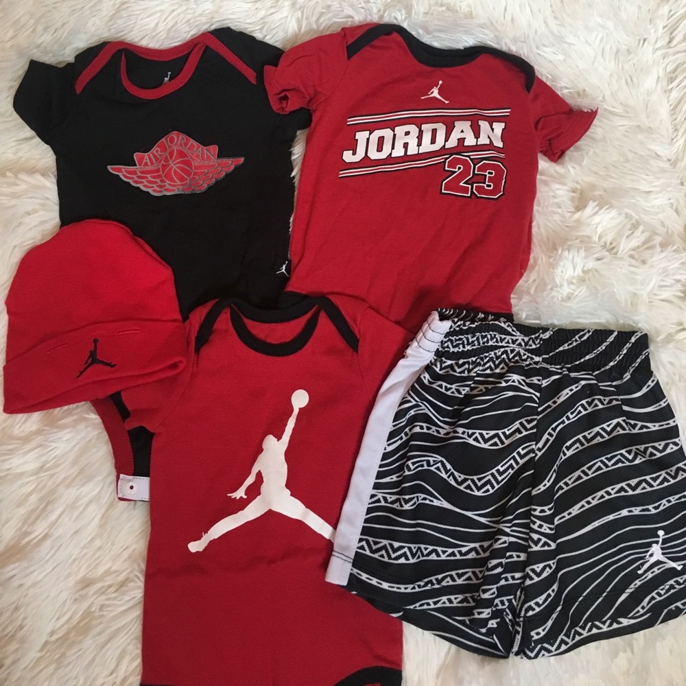 ONE DAY SALE!🎉 Jordan boy  bundle