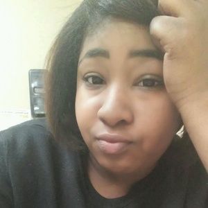 Meet your Posher, Ebony