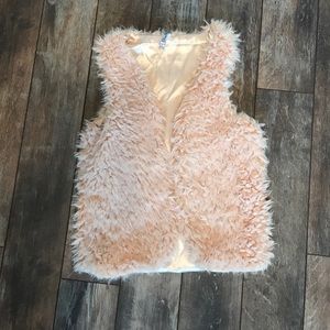 Fluffy Blush Vest * GORGEOUS