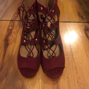 Maroon Heeled booties