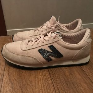 Women's new balance sneakers size 7