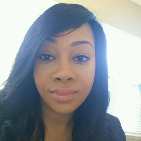 Meet your Posher, Simone - Picture 1 of 1