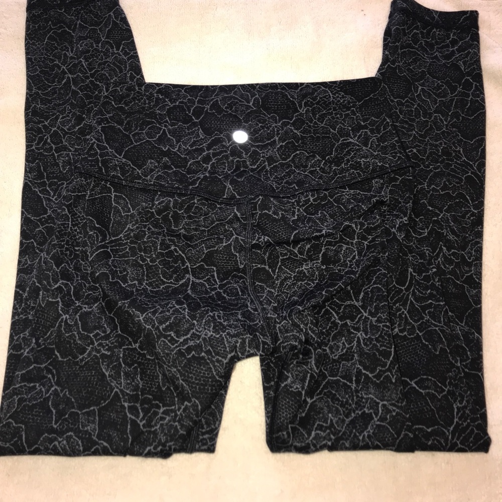 Lululemon aling pants