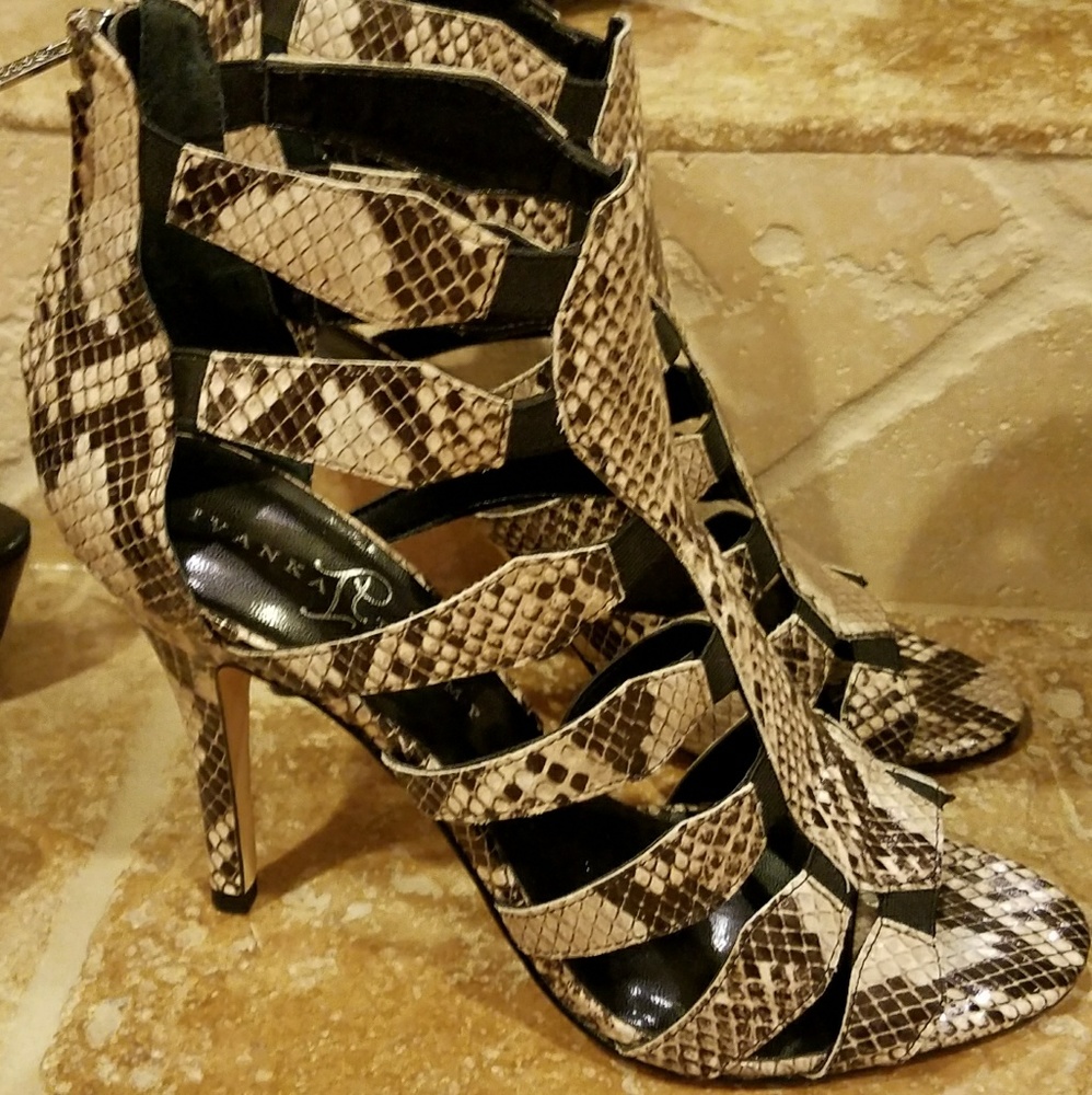 IVANKA TRUMP leather snakeskin print Ankle Boots