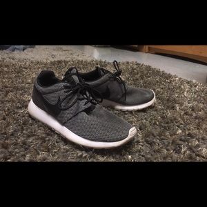 Nike Roshes