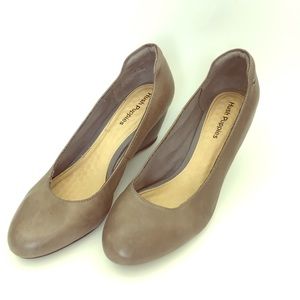 Platform shoes size 9