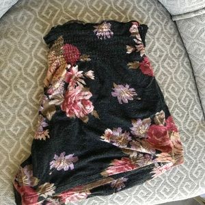 Brandy Melville Super Soft Floral Shorts - Size S!