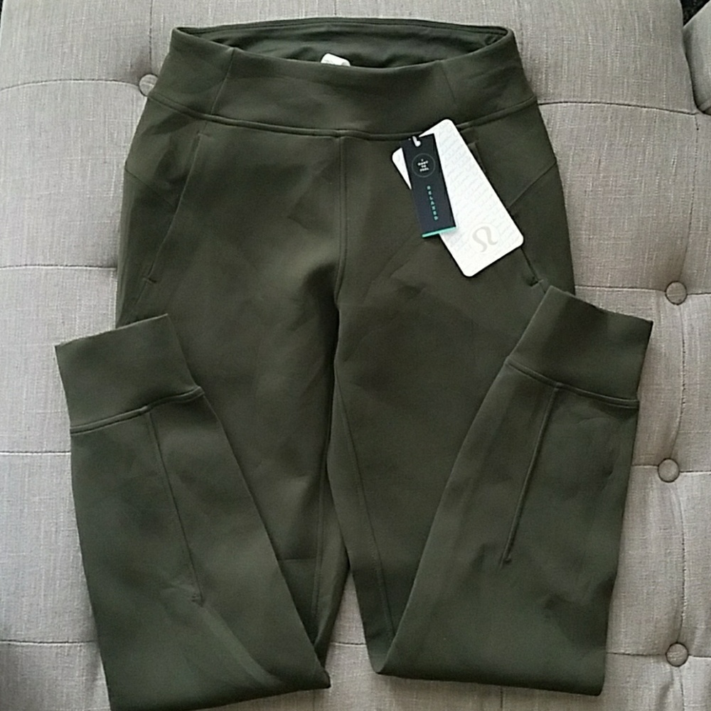 NWT Lululemon Embrace the Space pants - size 4
