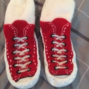 Mocc Ons Slipper Socks size 18-24 Months