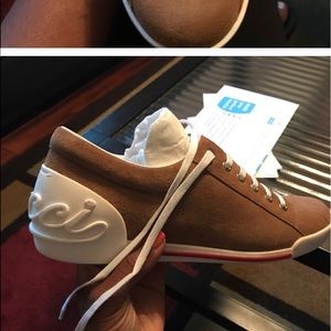 MUST GO!!!Brand New Authentic Must Go Gucci shoes