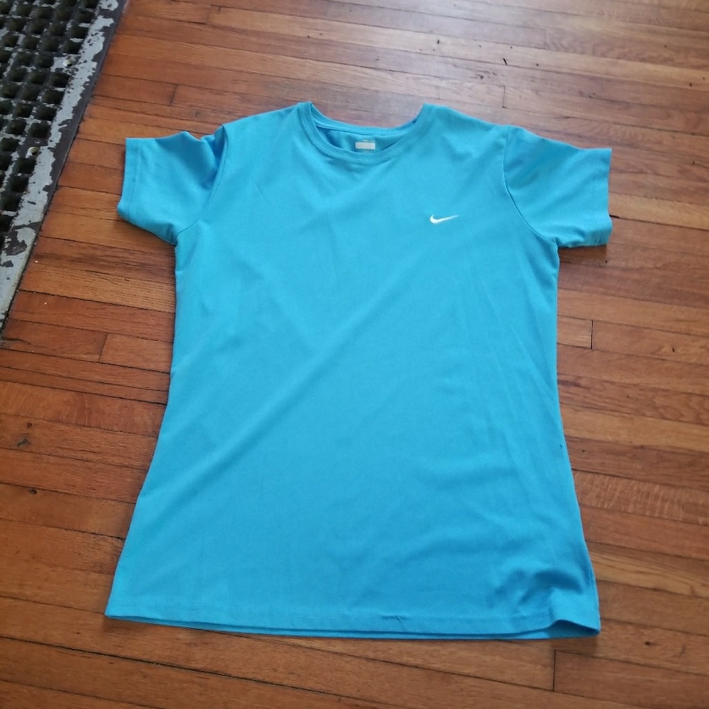 Nike workout top