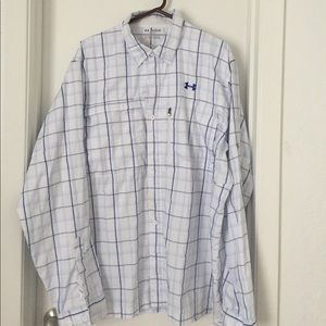 Nice men’s Under Armour Button down shirt sz 2XL