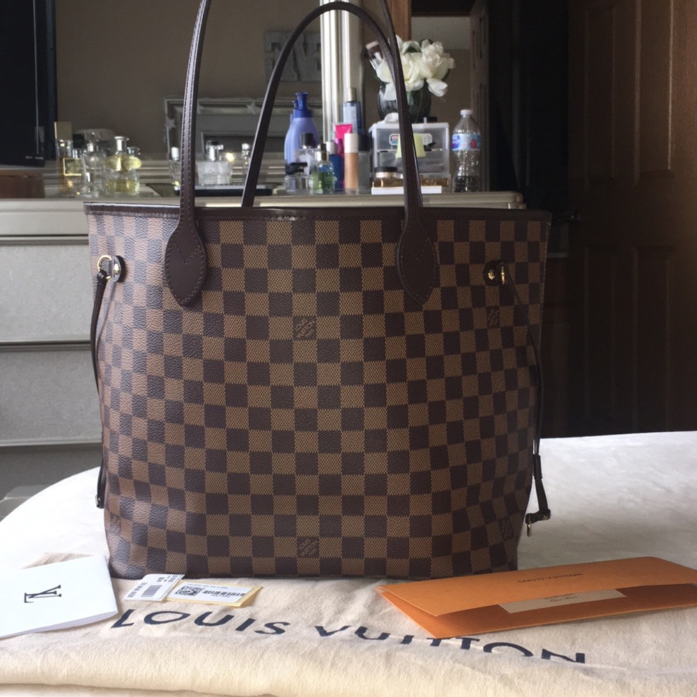 Authentic Louis Vuitton Neverfull MM