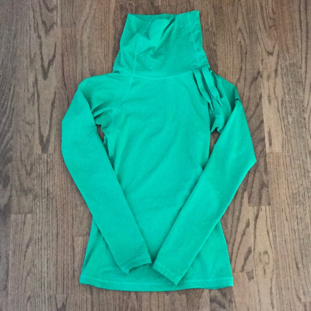 Nike hyper warm dri fit cowlneck shirt
