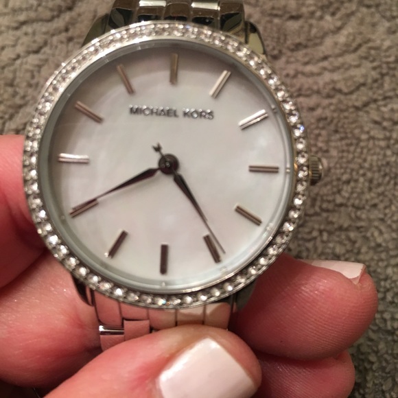 Michael Kors watch. Mother of Pearl face. - Picture 2 of 8