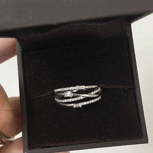 14k white gold & diamond ring