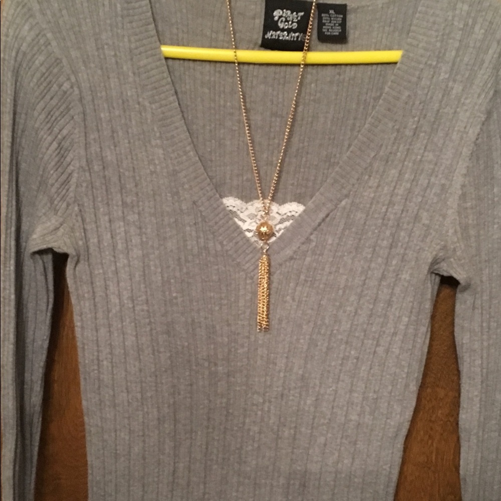 🔥FINAL SALE🔥deep v neck w lace detail Sweater XL