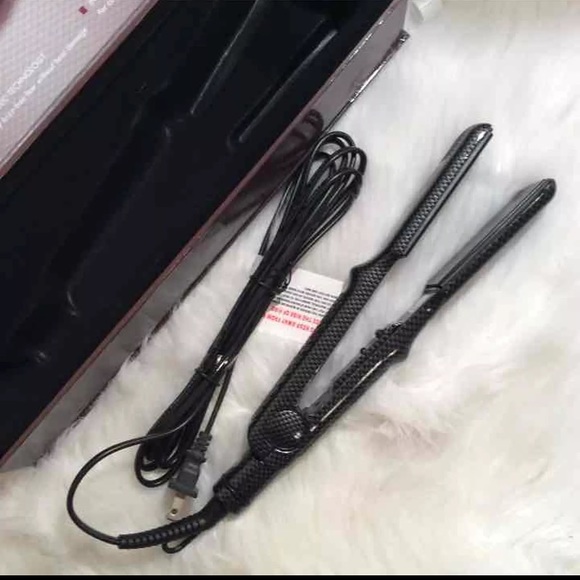 Jose eber flat iron/Straightening iron