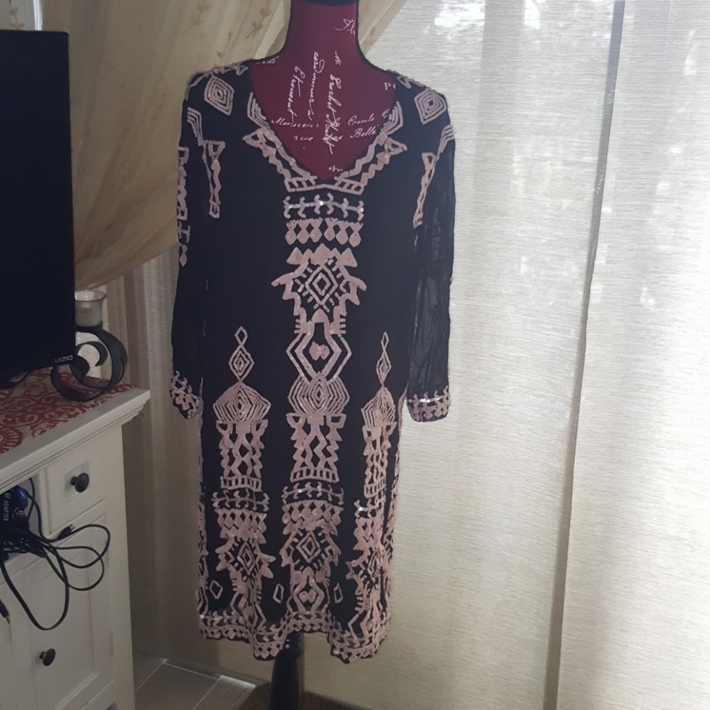 Black and pink sequin dress/Boston proper