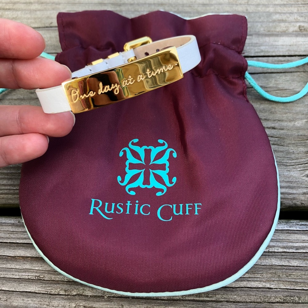 Rustic Cuff white/gold leather bracelet! NWOT