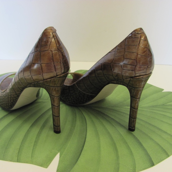 Beautiful Enzo Angiolino Heels - Picture 7 of 8
