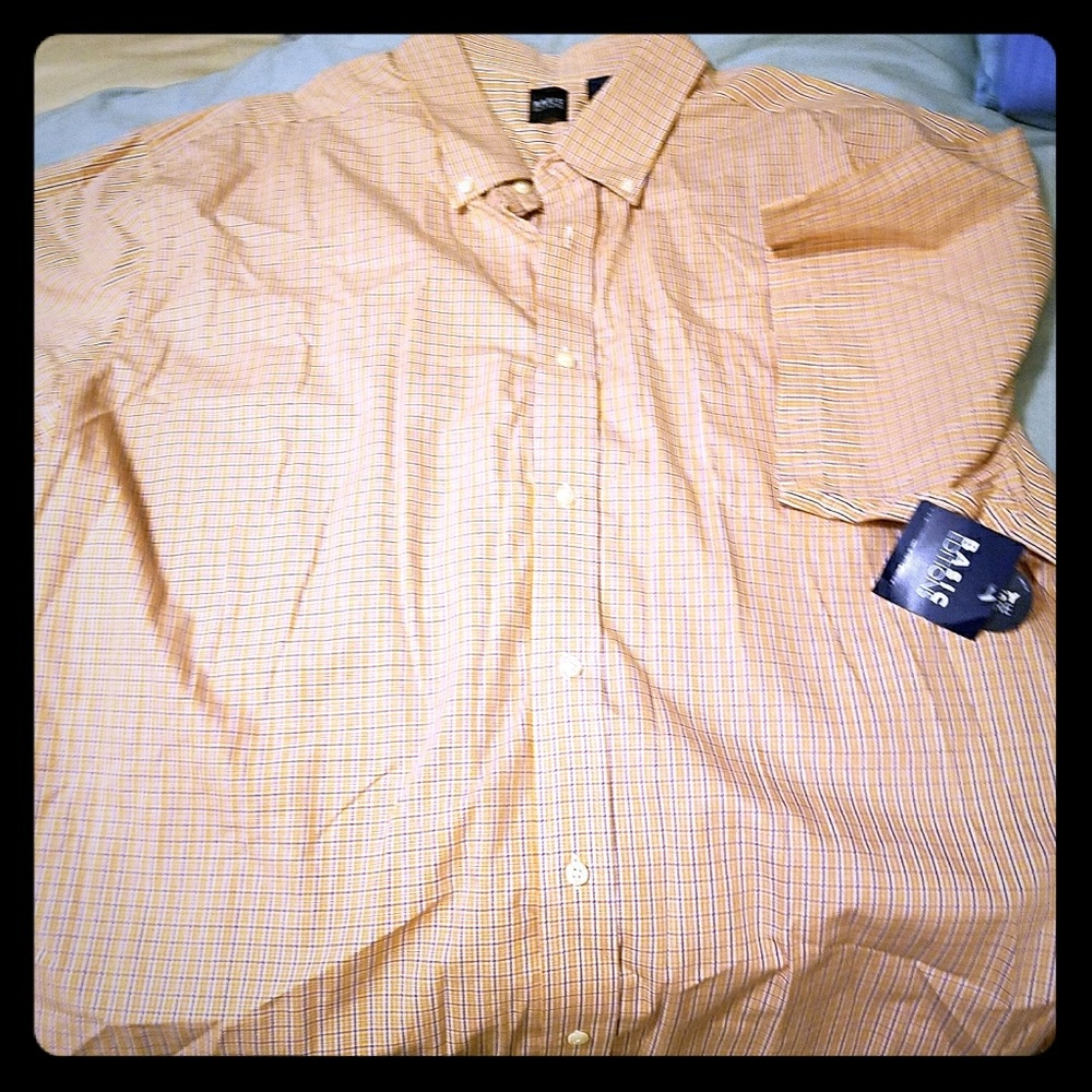 Men's short sleeve button down shirt.