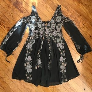 Free People Cold Shoulder Floral Dress (XS)