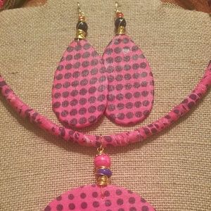 Queen Necklace & Earring Set