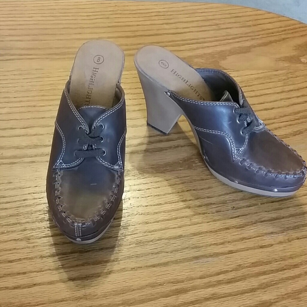 Highlights size 8 high heel clogs
