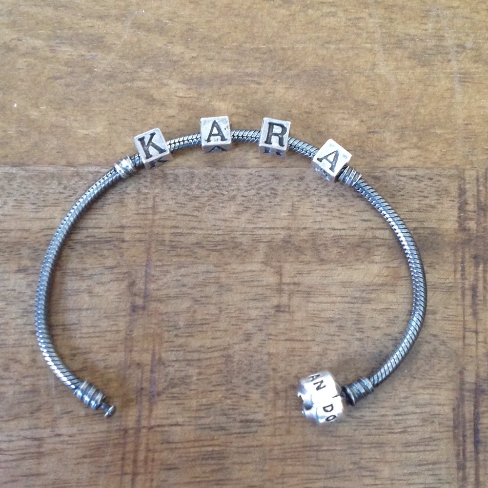 🌺2 Pandora "A" letters left!!!🌺