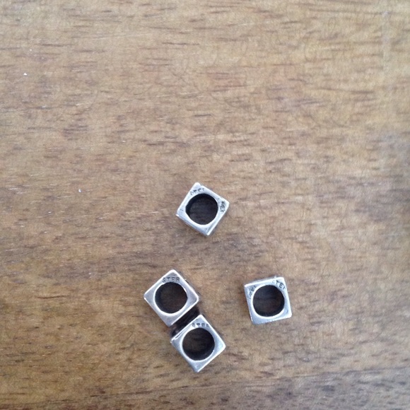 🌺2 Pandora "A" letters left!!!🌺 - Picture 3 of 3