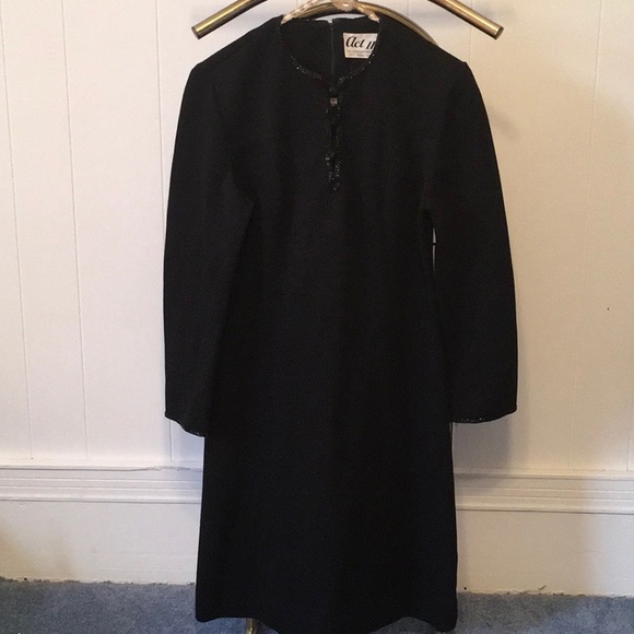 Vintage 1960's mod black beaded dress - Picture 3 of 8