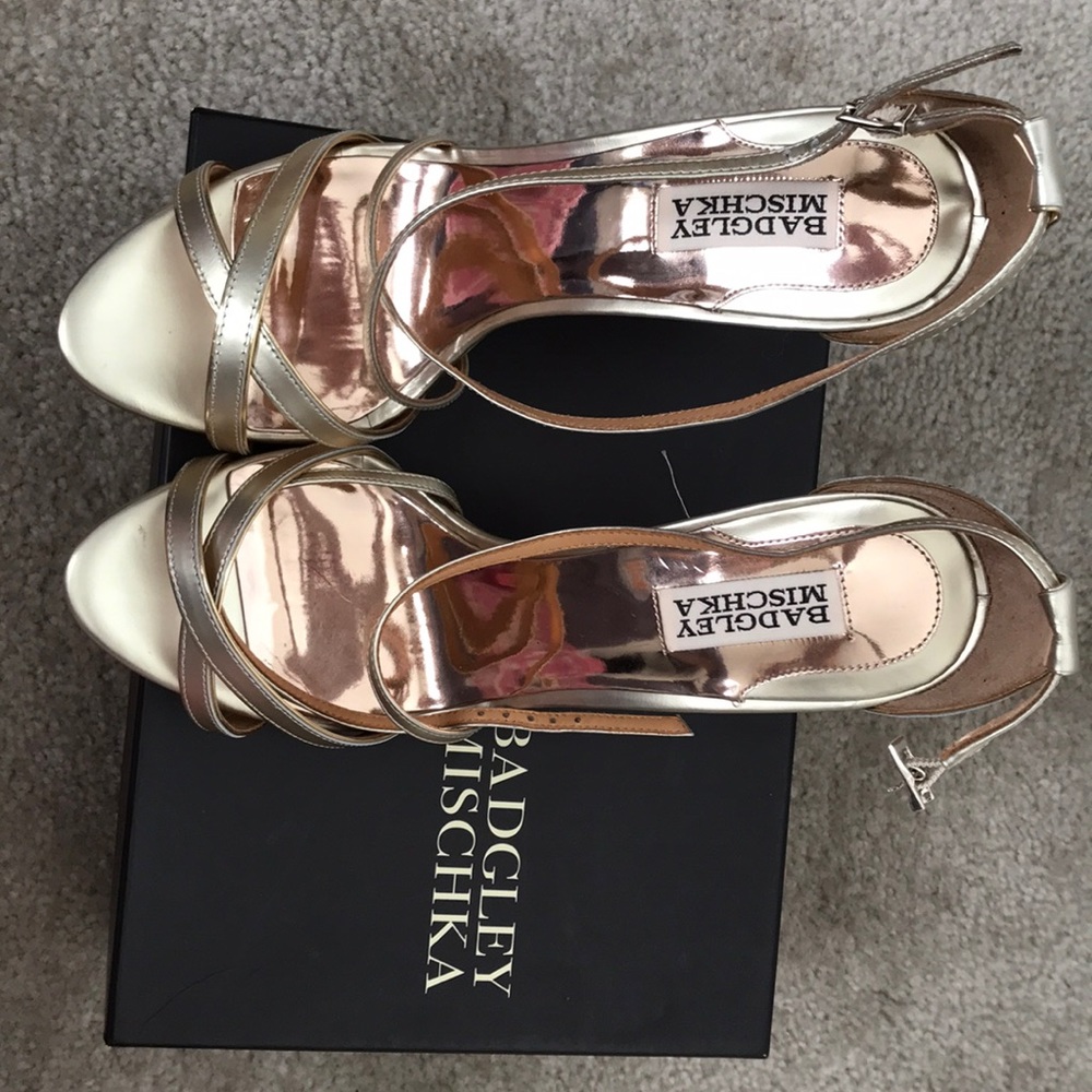 Badgley Mischka 4” heels - like new