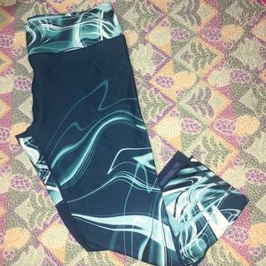 Fabletics cool design leggings!