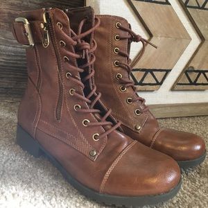 GUESS BOOTS