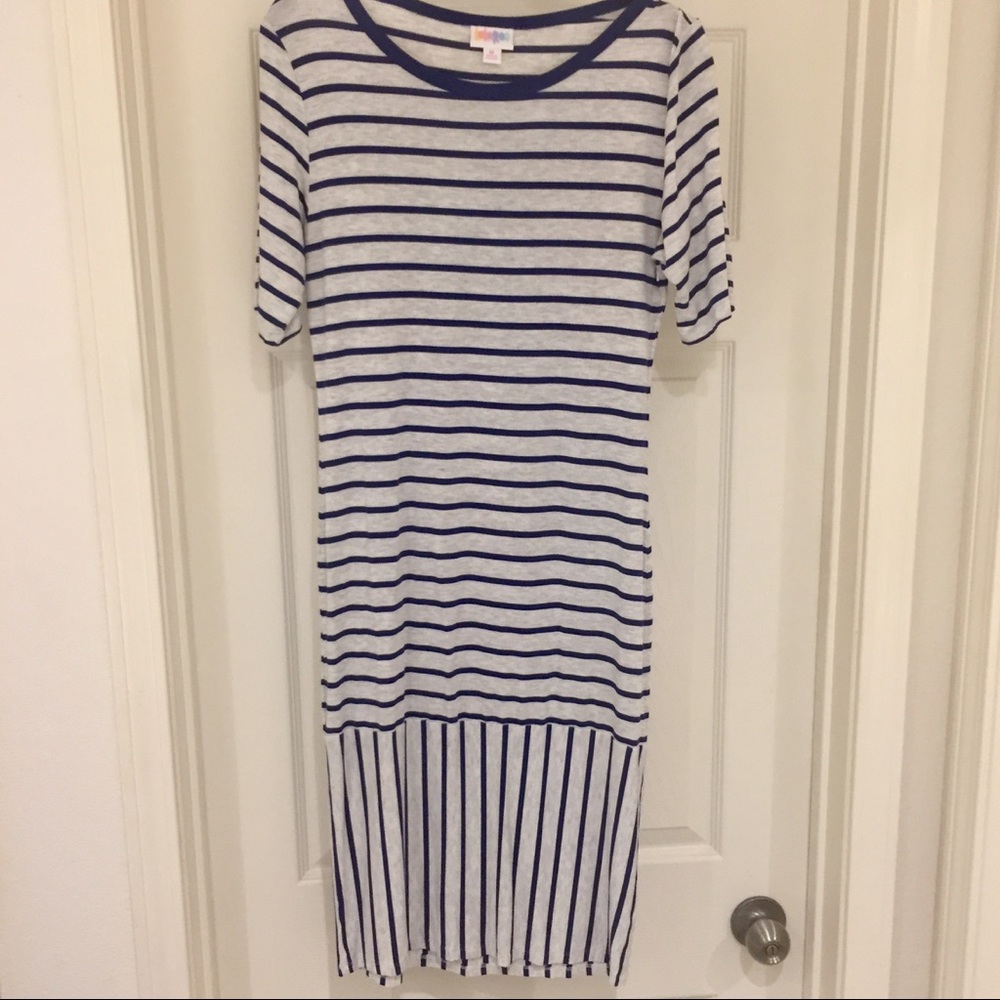 ✨Like New!✨ LuLaRoe Julia Dress M