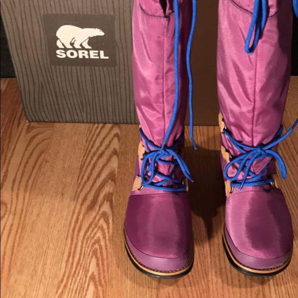 Sorel Snowboots Purple Size 38 NIB