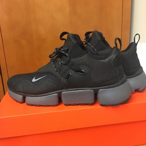 Too tight - Picture 2 of 2